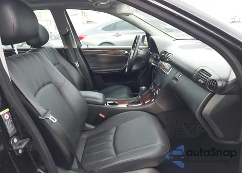 2007 Mercedes-Benz C 280 Luxury z USA, uszkodzony, nr VIN WDBRF54H67A936632